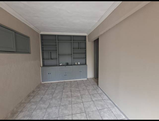 4 BEDROOM FREEHOLD FOR SALE IN GLEN MARAIS